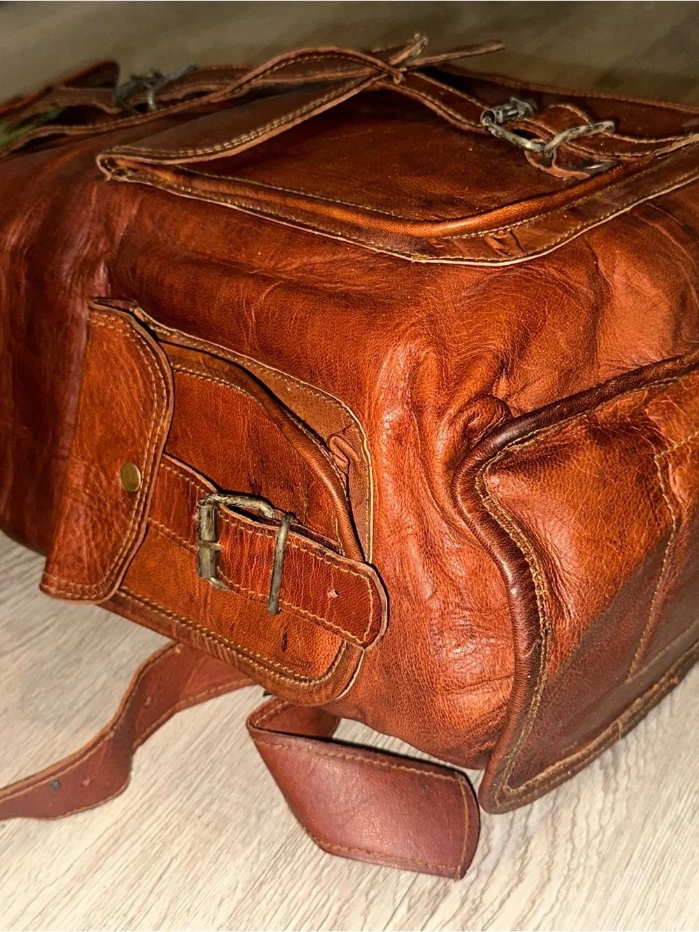 Vintage Distressed Leather Outdoor Hiking Backpack Rucksack Bag Unisex